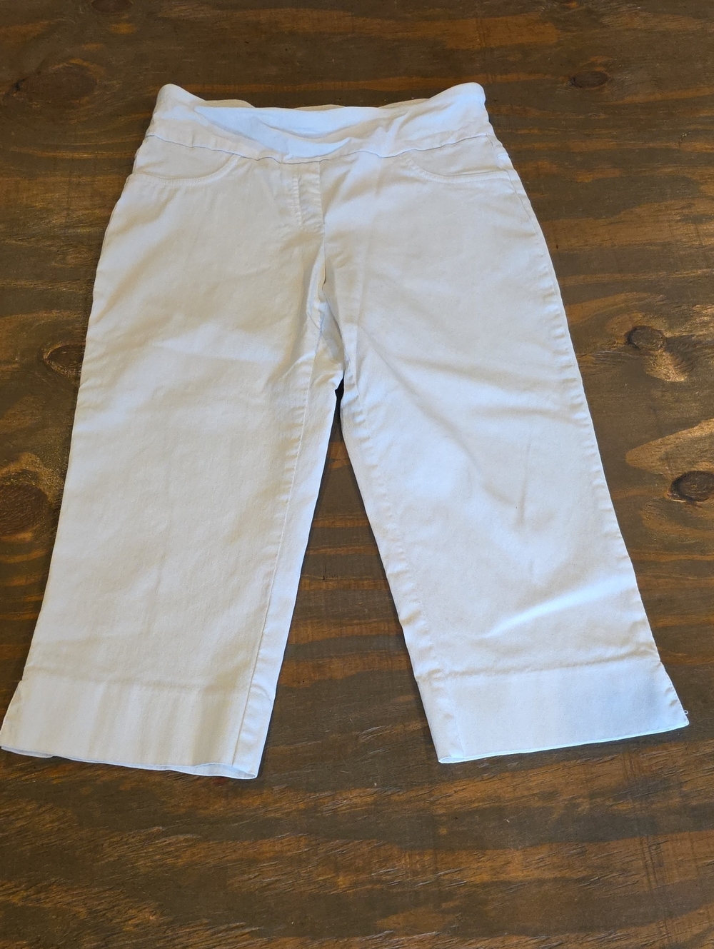 Ruby Rd. White Pull-On Capri Crop Pants